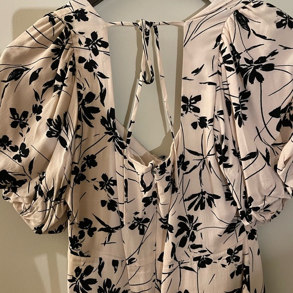 ASTR MINI DRESS SIZE S ⭐️ BLK/WHT - Picture 2 of 4